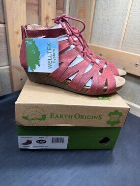 NIB Earth Origins Womens 6 W Wide Harley Red Vintage Leather Gladiator Sandals